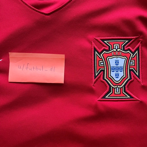 Nike Portugal Home 2018 Kit/Jersey - Picture 5 of 10